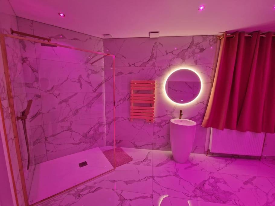 Maison Chic Avec Jacuzzi Nogent Sur Oise Yaospa60 Екстериор снимка