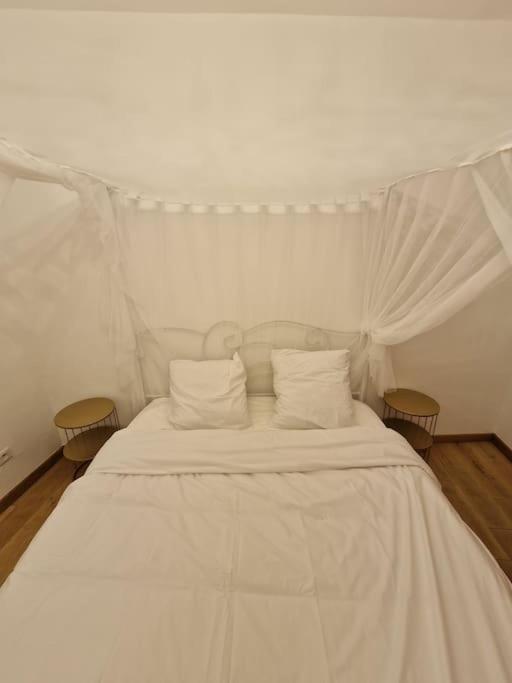 Maison Chic Avec Jacuzzi Nogent Sur Oise Yaospa60 Екстериор снимка
