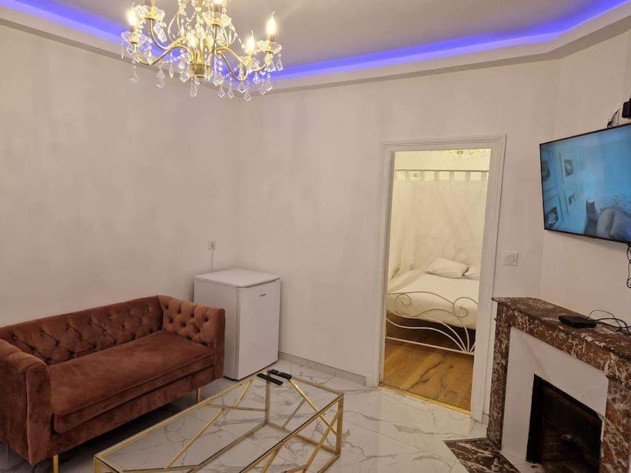 Maison Chic Avec Jacuzzi Nogent Sur Oise Yaospa60 Екстериор снимка
